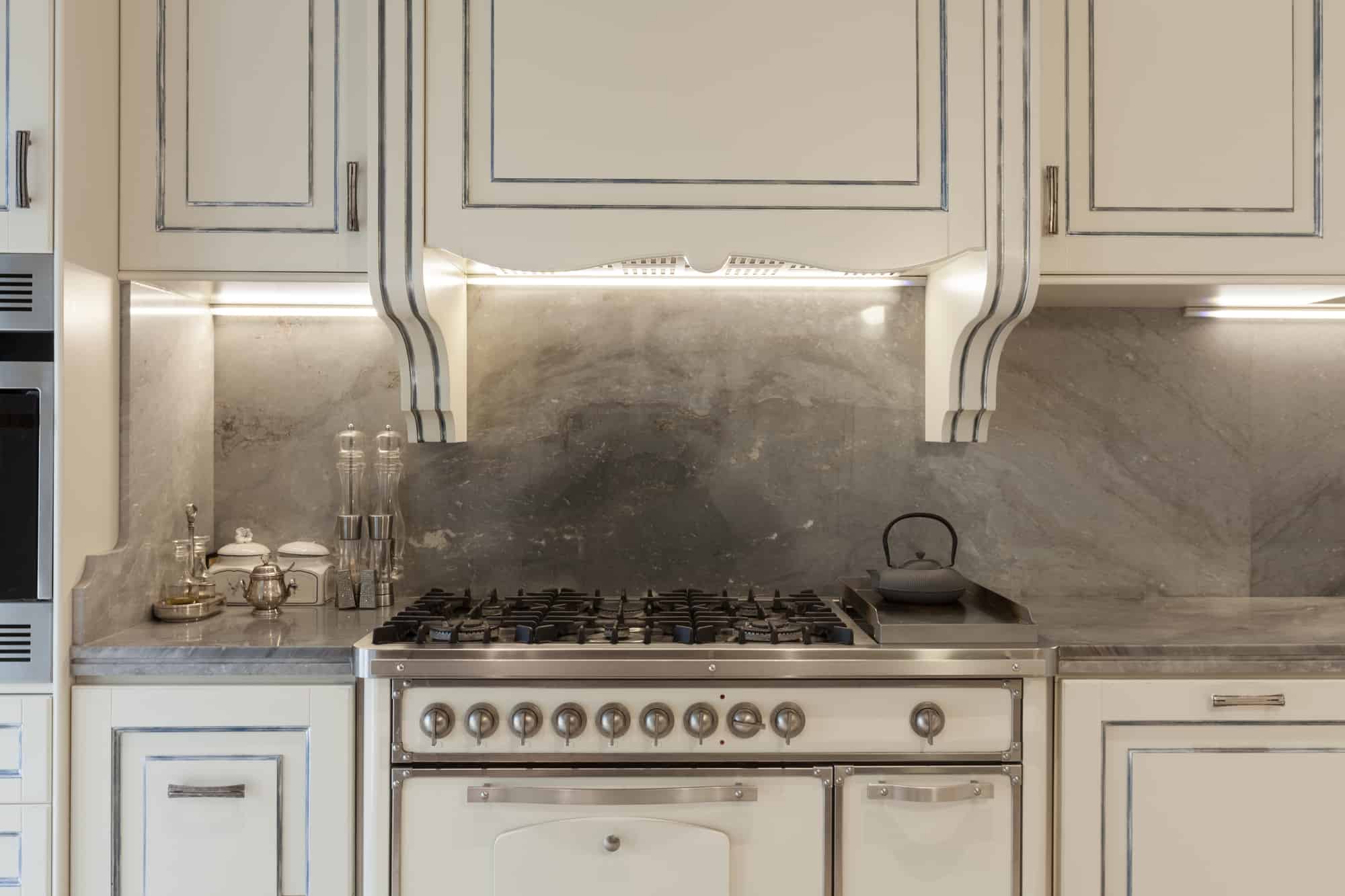 Benefits of over and under cabinet lights