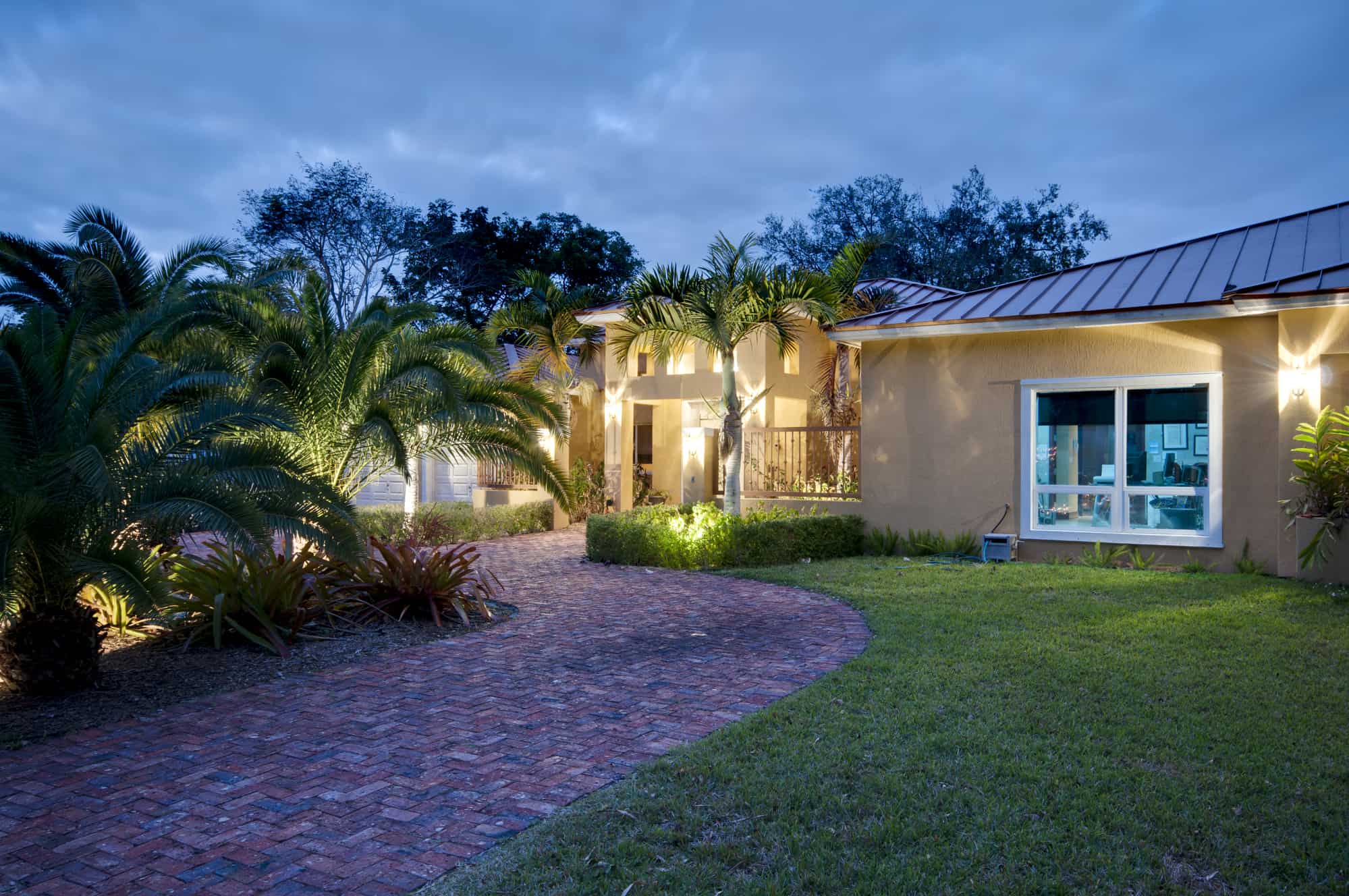 The difference between security lights and motion sensors